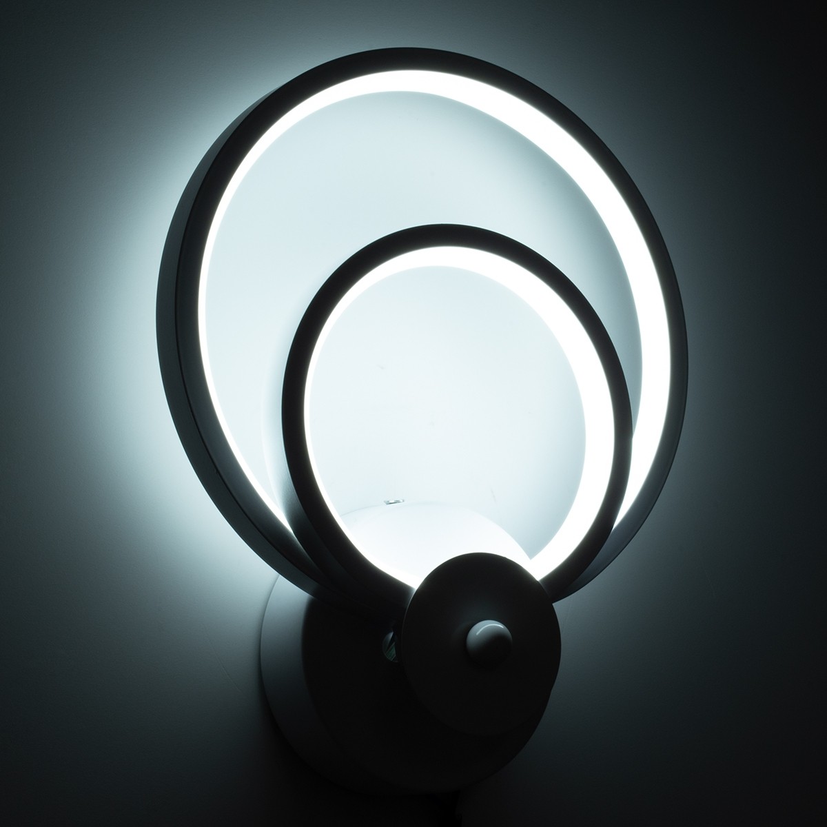LED Φωτιστικό Τοίχου - Απλίκα Μαύρη FREDDIE 15W με Εναλλαγή Φωτισμού μέσω Διακόπτη On/Off Μ20 x Π7.5 x Υ25cm 61077