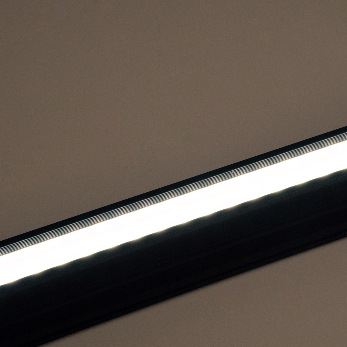 LED Γραμμικό Φωτιστικό Οροφής Linear Μαύρο 18W Μ120 x Π2 x Υ4cm