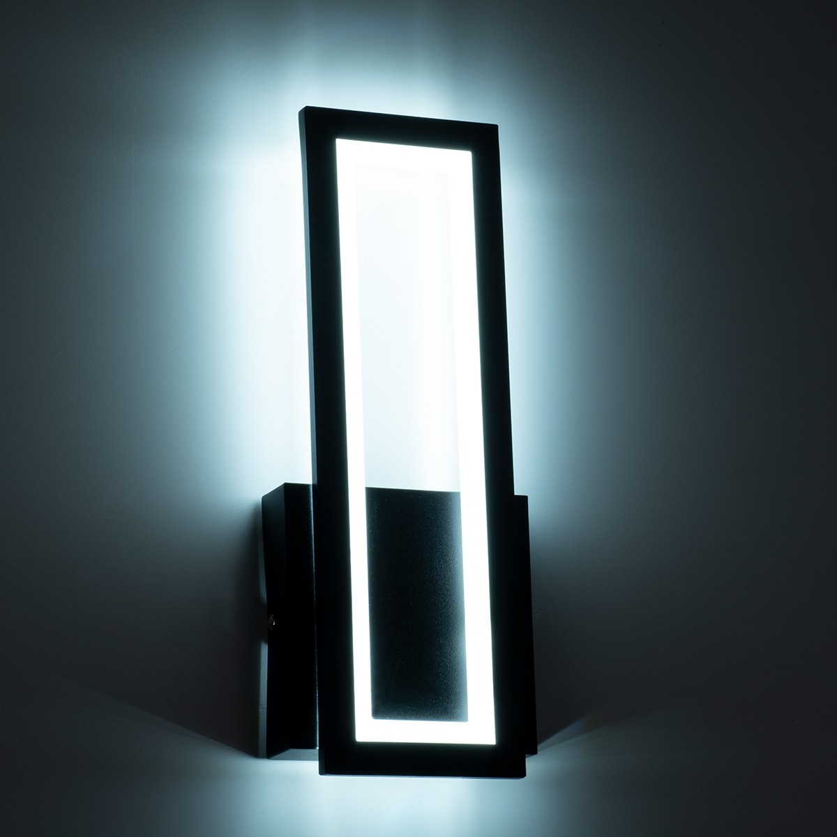 LED Φωτιστικό Τοίχου - Απλίκα Μαύρη TIARA 12W με Εναλλαγή Φωτισμού μέσω Διακόπτη On/Off Μ12.5 x Π4 x Υ32cm 61327